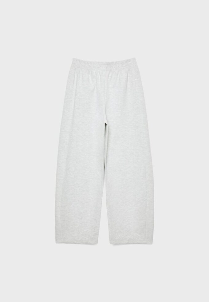Pantalones jogger de corte acampanado Pantalones jogger de corte acampanado