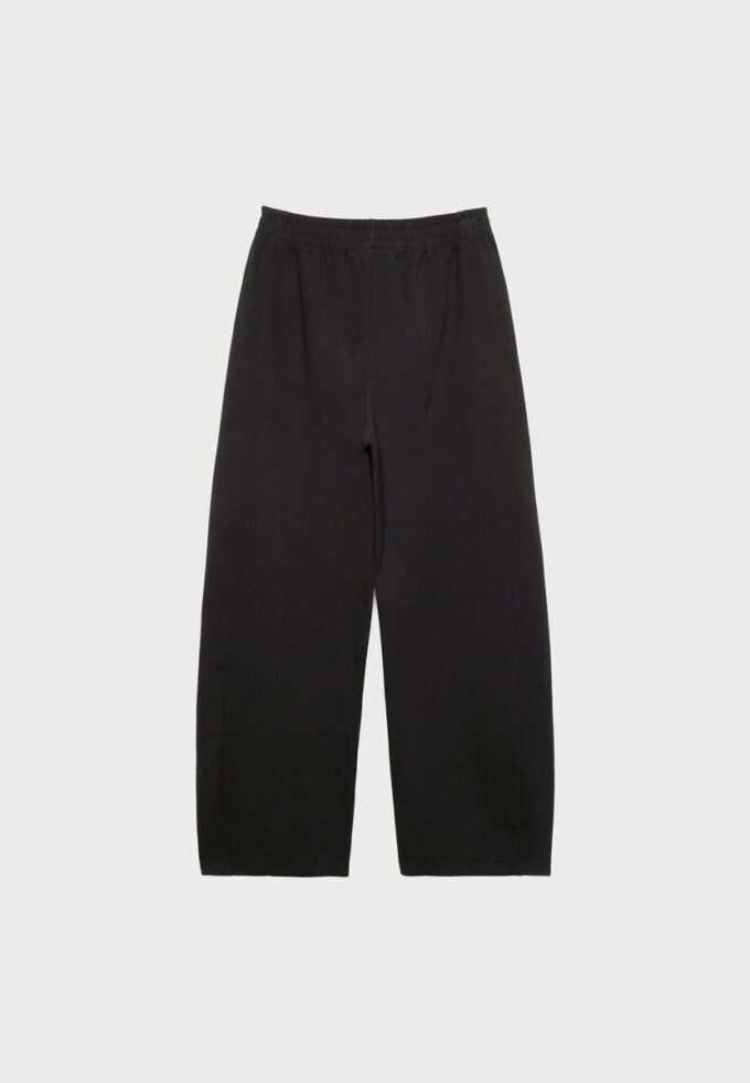 Pantalones jogger de corte acampanado Pantalones jogger de corte acampanado