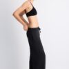 Pantalones jogger de pierna ancha y tacto suave con detalle de costura delantera Pantalones jogger de pierna ancha y tacto suave con detalle de costura delantera
