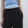 Pantalones jogger de pierna ancha y tacto suave con detalle de costura delantera Pantalones jogger de pierna ancha y tacto suave con detalle de costura delantera