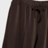 Pantalones jogger de pierna ancha y tacto suave con detalle de costura delantera Pantalones jogger de pierna ancha y tacto suave con detalle de costura delantera