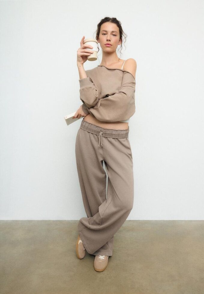 Pantalones jogger de pierna recta con efecto lavado Pantalones jogger de pierna recta con efecto lavado