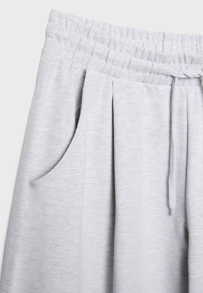 Pantalones jogger holgados con pinzas Pantalones jogger holgados con pinzas