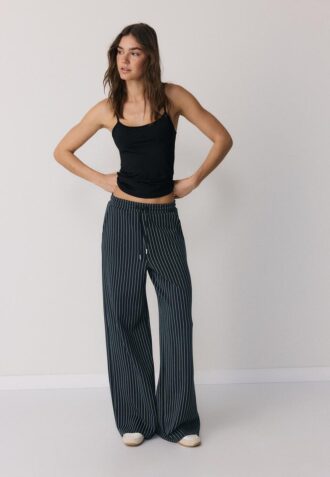 Pantalones jogger palazzo de tacto suave