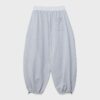 Pantalones jogger tipo globo con topes Pantalones jogger tipo globo con topes