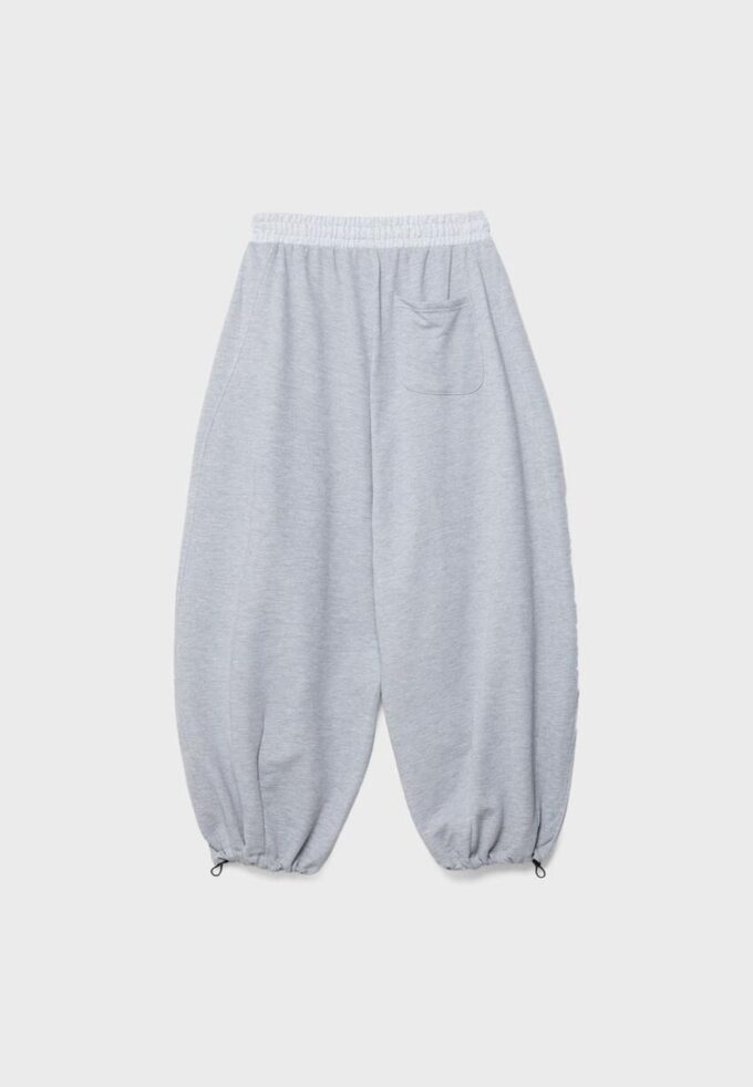 Pantalones jogger tipo globo con topes Pantalones jogger tipo globo con topes