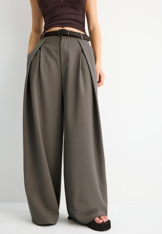 Pantalones Maxi-Dart con cinturón Pantalones Maxi-Dart con cinturón