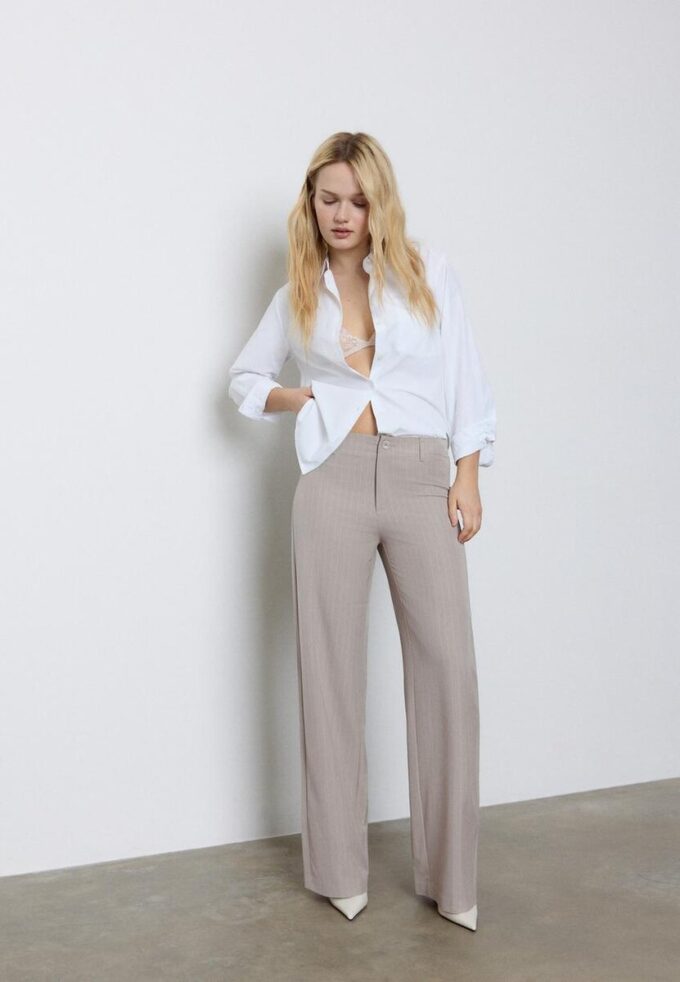 Pantalones rectos de corte ajustado Pantalones rectos de corte ajustado