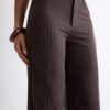 Pantalones rectos de corte ajustado Pantalones rectos de corte ajustado