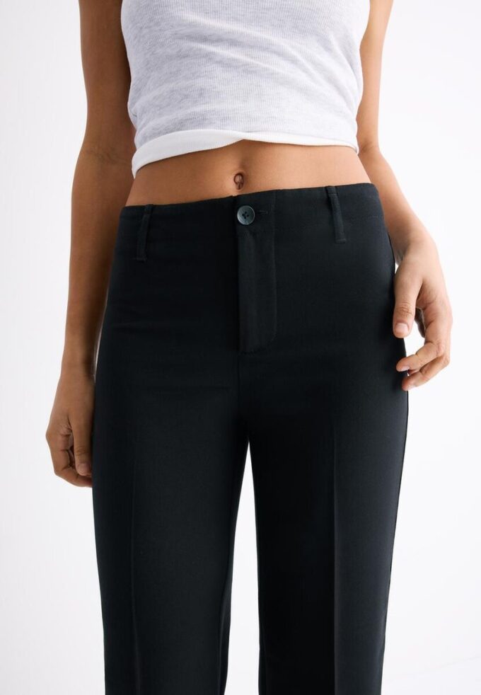 Pantalones rectos de corte ajustado Pantalones rectos de corte ajustado