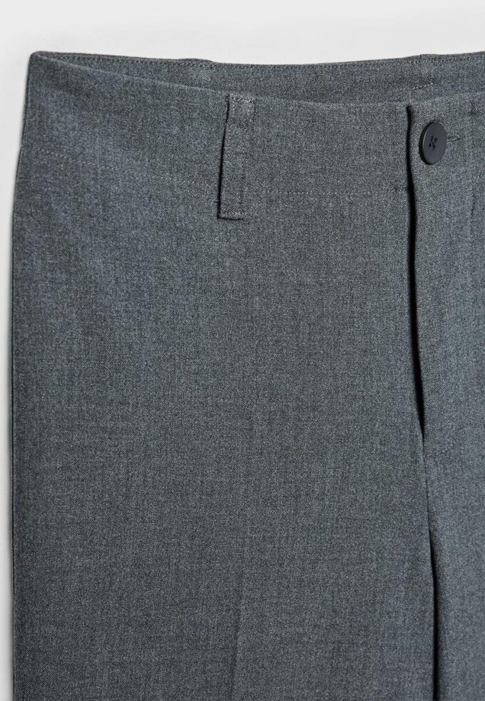Pantalones rectos de corte ajustado Pantalones rectos de corte ajustado