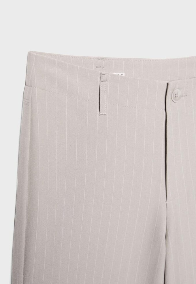 Pantalones rectos de corte ajustado Pantalones rectos de corte ajustado