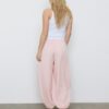 Pantalones sarouel con pinzas y hebilla Pantalones sarouel con pinzas y hebilla