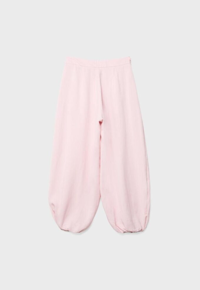 Pantalones sarouel con pinzas y hebilla Pantalones sarouel con pinzas y hebilla