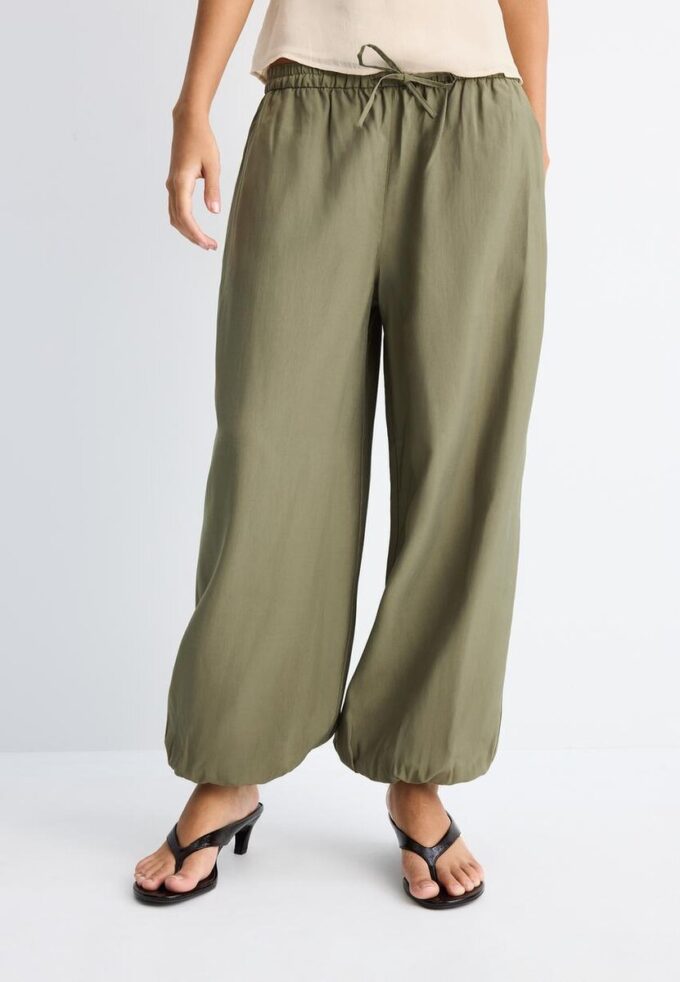 Pantalones sarouel de lyocell Pantalones sarouel de lyocell
