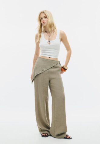 Pantalones tipo pareo fluidos