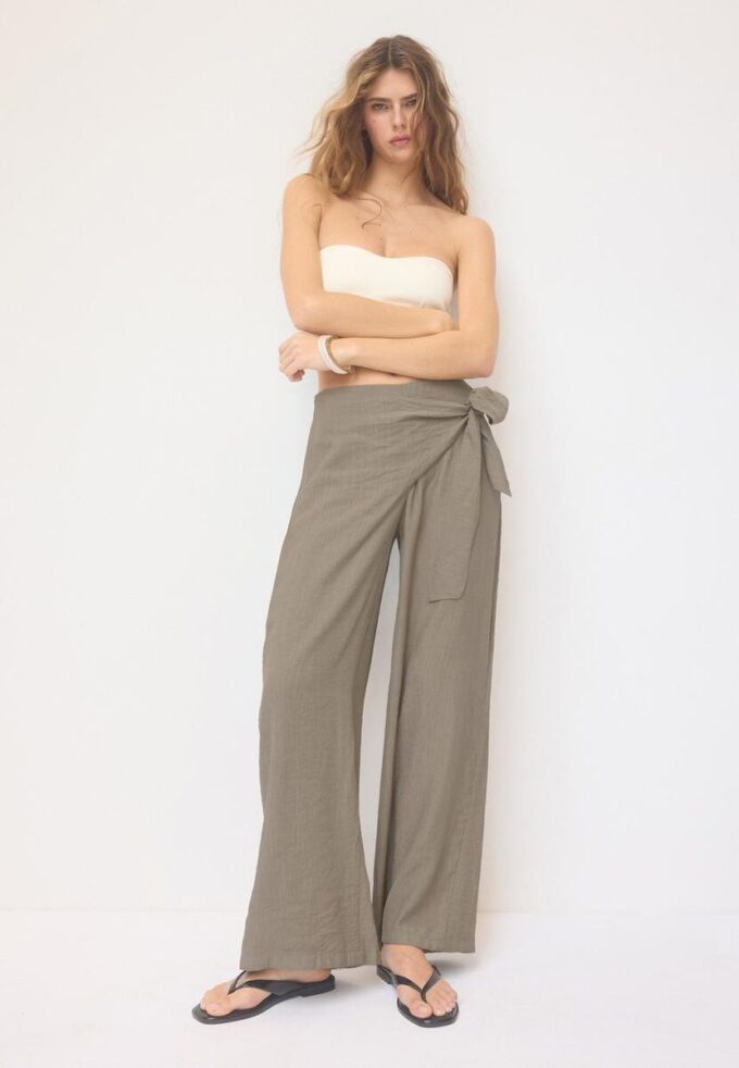 Pantalones tipo pareo fluidos Pantalones tipo pareo fluidos