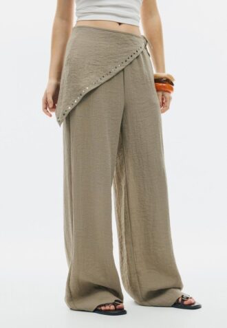 Pantalones tipo pareo fluidos