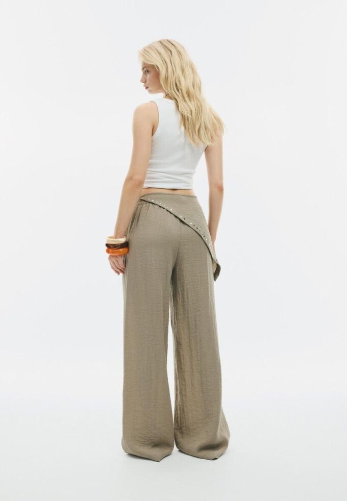 Pantalones tipo pareo fluidos Pantalones tipo pareo fluidos