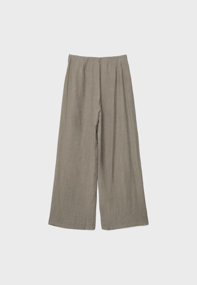 Pantalones tipo pareo fluidos Pantalones tipo pareo fluidos