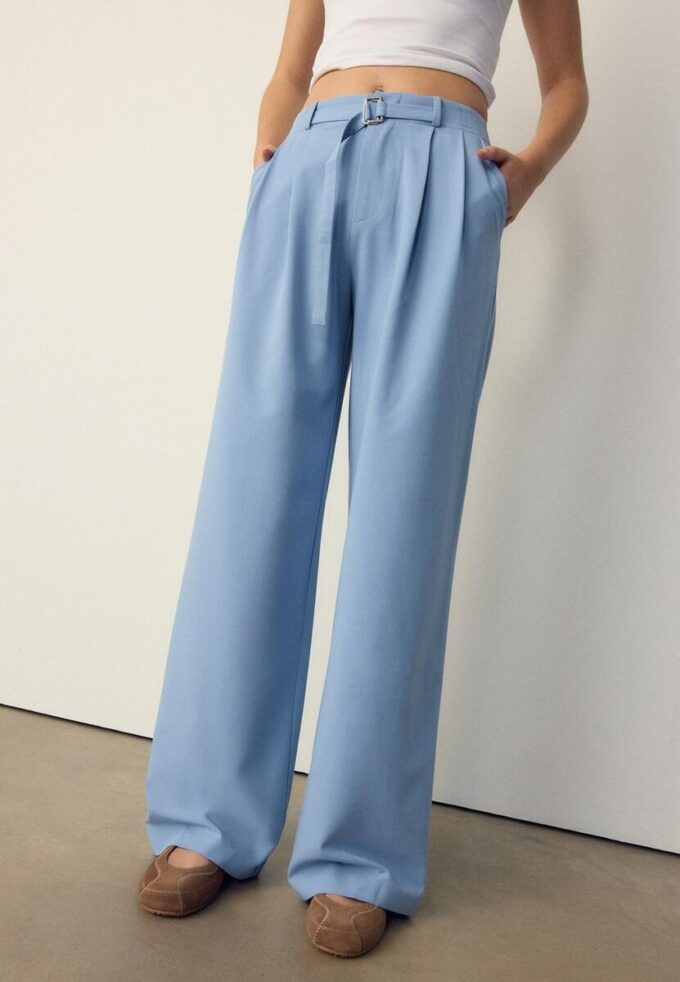 Pantalones Wide Leg con detalle de hebilla Pantalones Wide Leg con detalle de hebilla