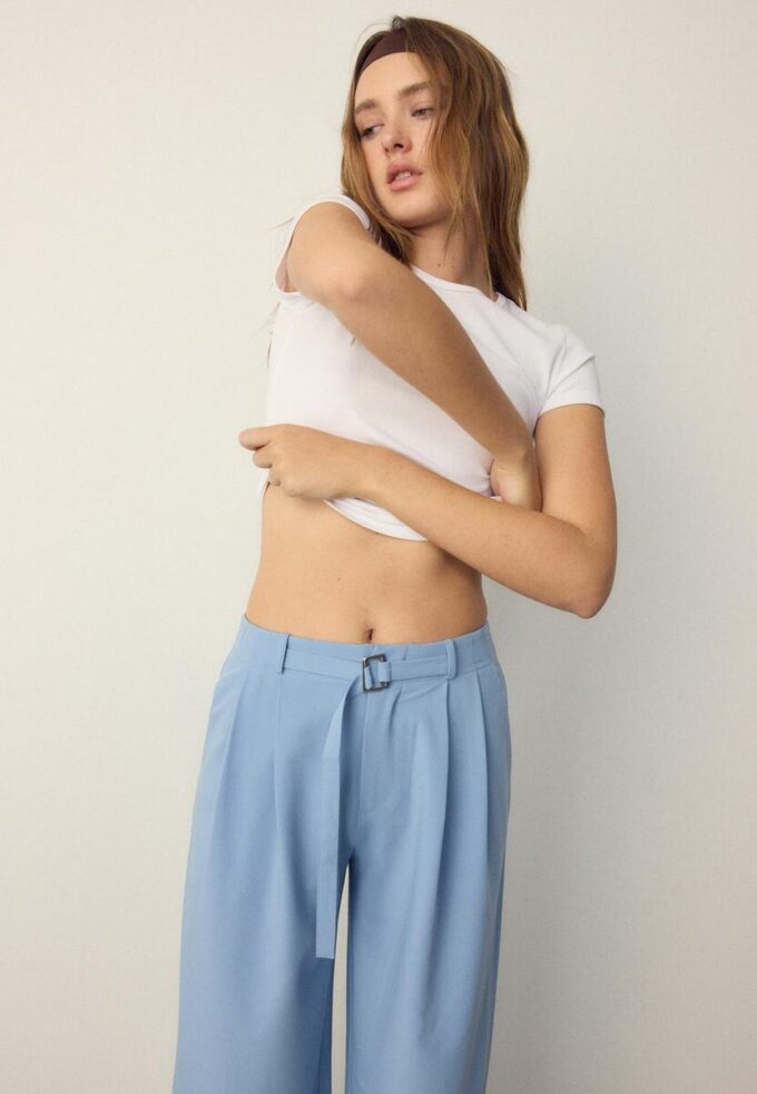 Pantalones Wide Leg con detalle de hebilla Pantalones Wide Leg con detalle de hebilla