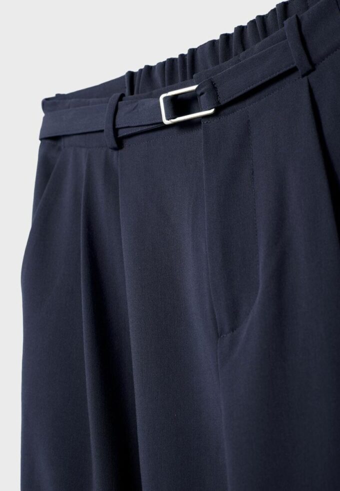 Pantalones Wide Leg con detalle de hebilla Pantalones Wide Leg con detalle de hebilla