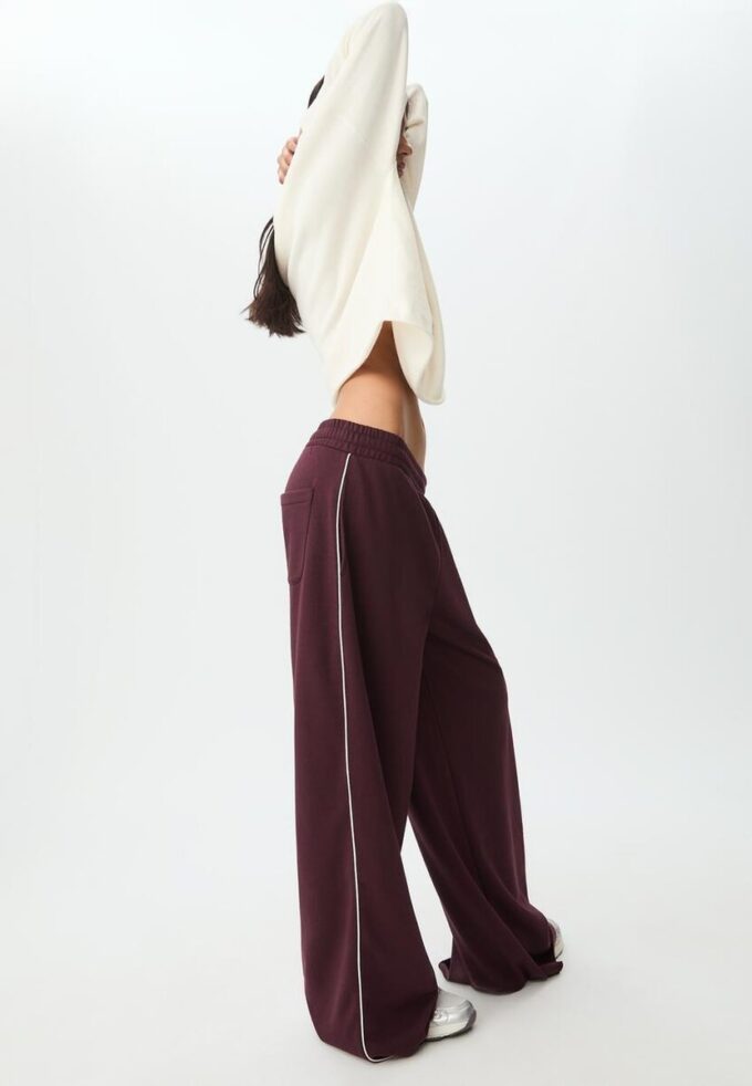Pantalones Wide Leg de felpa con detalle de ribete Pantalones Wide Leg de felpa con detalle de ribete