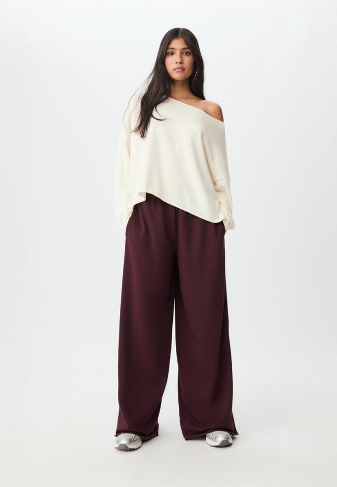 Pantalones Wide Leg de felpa con detalle de ribete Pantalones Wide Leg de felpa con detalle de ribete