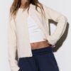 Pantalones Wide Leg de felpa con detalle de ribete Pantalones Wide Leg de felpa con detalle de ribete