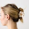 Pinza para el pelo con flor de metal