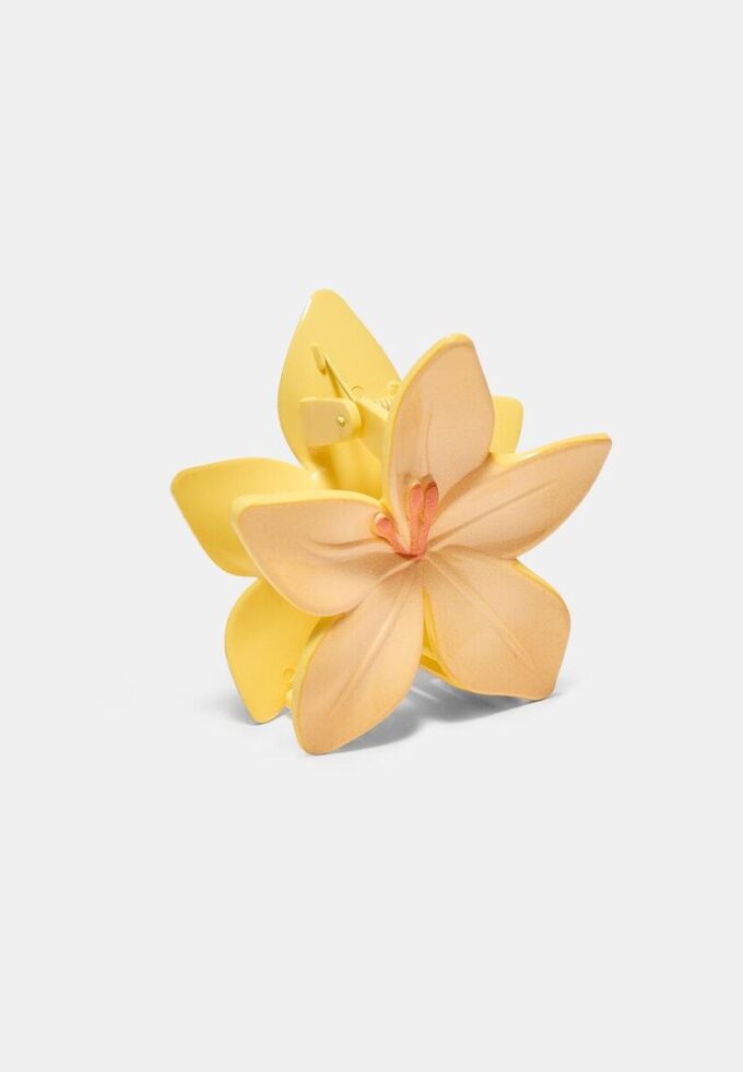 Pinza para el pelo con forma de flor