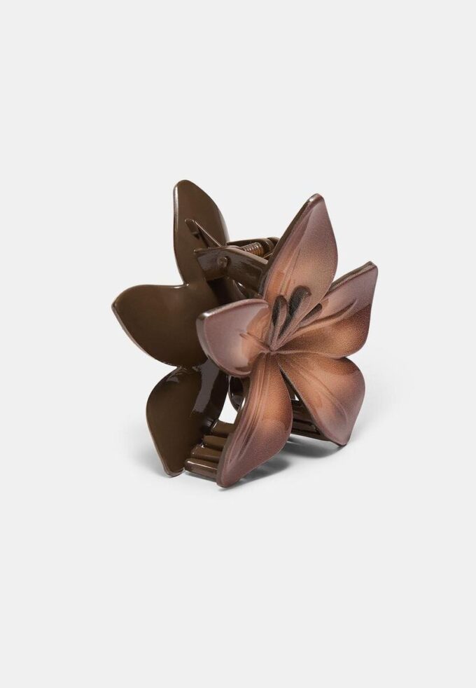 Pinza para el pelo con forma de flor