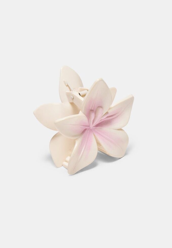 Pinza para el pelo con forma de flor