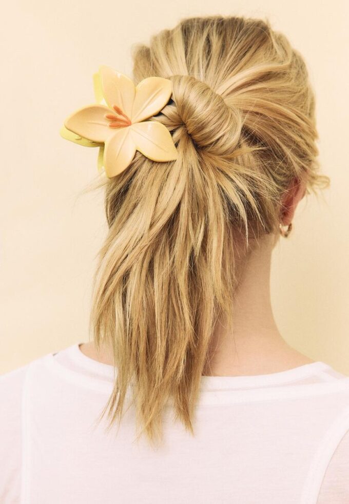 Pinza para el pelo con forma de flor