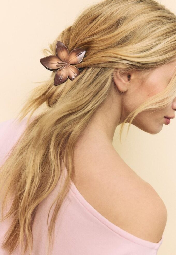 Pinza para el pelo con forma de flor