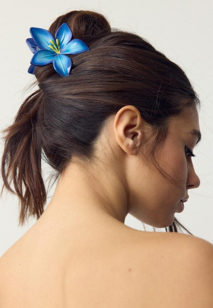 Pinza para el pelo con forma de flor