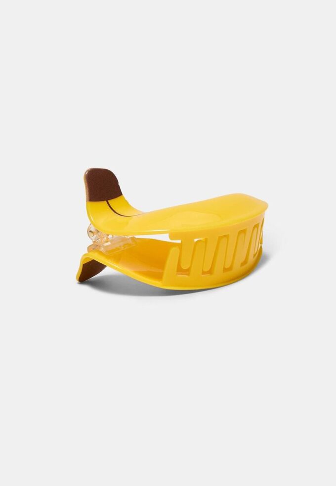 Pinza para el pelo con forma de plátano