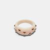 Pulsera con tachuelas