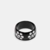 Pulsera con tachuelas de flores