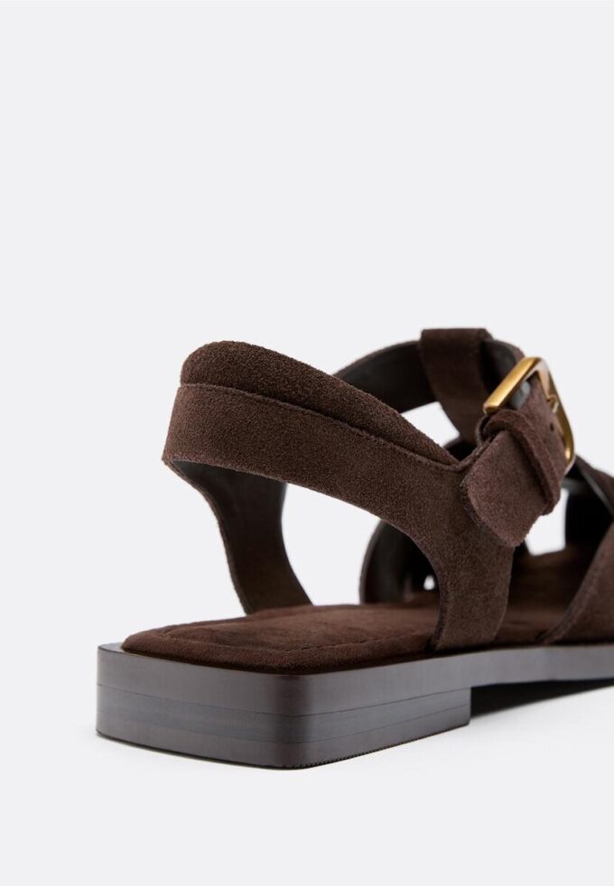 Sandalias de jaula de piel con tachuelas Sandalias de jaula de piel con tachuelas