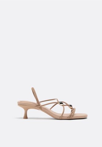 Sandalias de tacón bajo con detalle metálico
