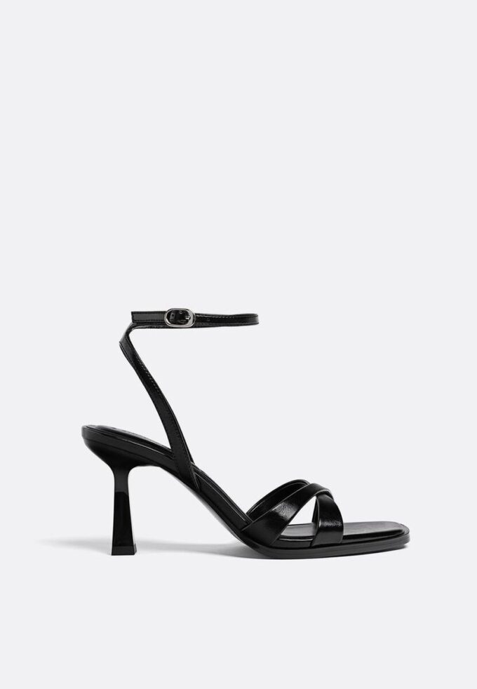 Sandalias de tacón negras