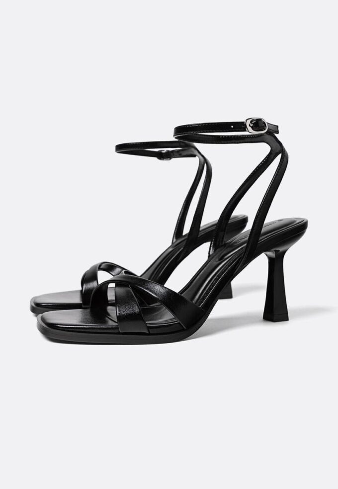 Sandalias de tacón negras