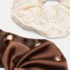 Set de 2 scrunchies con tachuelas