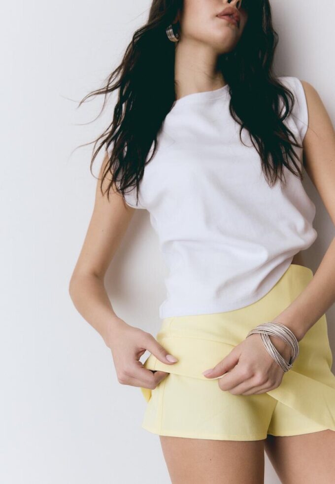 Skort con abertura lateral Skort con abertura lateral