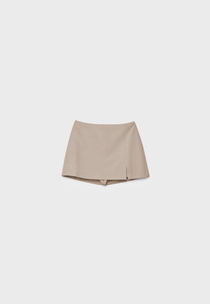 Skort con abertura lateral Skort con abertura lateral