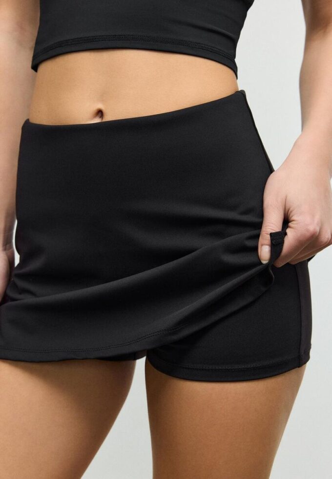 Skort corta
