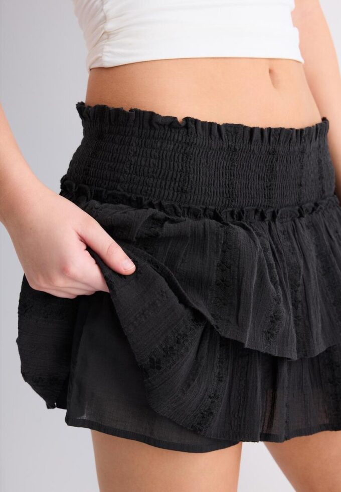 Skort fluida con volantes Skort fluida con volantes