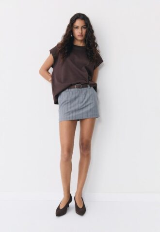 Skort-pantalón con cinturón